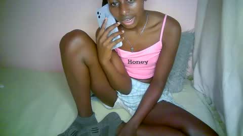 Snapshot of therry_heart chatting on 29, 9, 2025 hearty online show from 29, 9, 2025