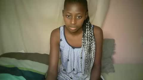 Snapshot of therry_heart chatting on 4, 10, 2025 hearty online show from 4, 10, 2025