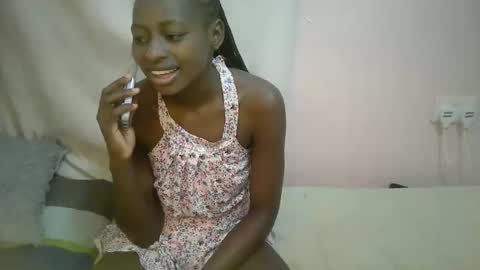 Snapshot of therry_heart chatting on 5, 10, 2025 hearty online show from 5, 10, 2025