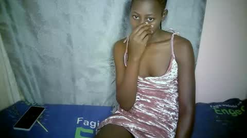 Snapshot of therry_heart chatting on 9, 10, 2025 hearty online show from 9, 10, 2025