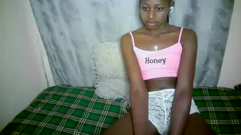 Snapshot of therry_heart chatting on 15, 10, 2025 hearty online show from 15, 10, 2025
