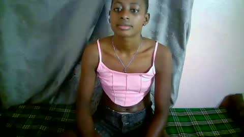Snapshot of therry_heart chatting on 22, 10, 2025 hearty online show from 22, 10, 2025