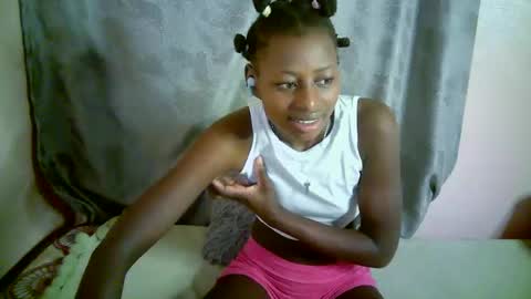 Snapshot of therry_heart chatting on 31, 10, 2025 hearty online show from 31, 10, 2025