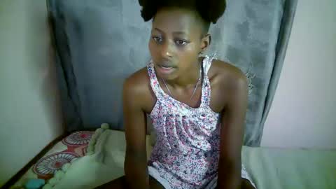 Snapshot of therry_heart chatting on 3, 11, 2025 hearty online show from 3, 11, 2025