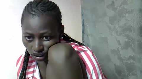 Snapshot of therry_heart chatting on 8, 3, 2026 hearty online show from 8, 3, 2026