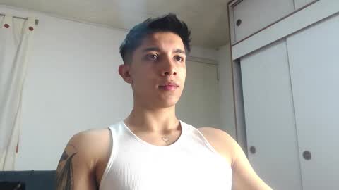 Snapshot of thesaint_xxx chatting on 6, 3, 2026 thesaint_xxx online show from 6, 3, 2026