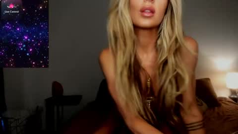 Snapshot of theselina_kyle chatting on 3, 6, 2026 Selina Kyle online show from 3, 6, 2026