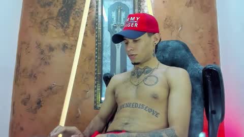 theskinny8inch_ online show from 26, 9, 2025
