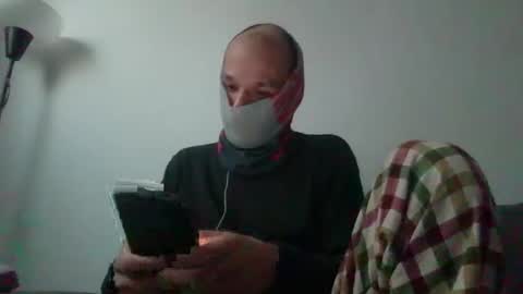 Scarf guy online show from 14, 2, 2025