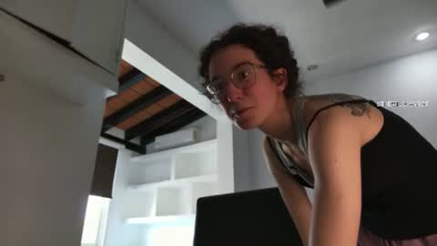 Snapshot of thewillownest chatting on 2, 8, 2026 thewillownest online show from 2, 8, 2026