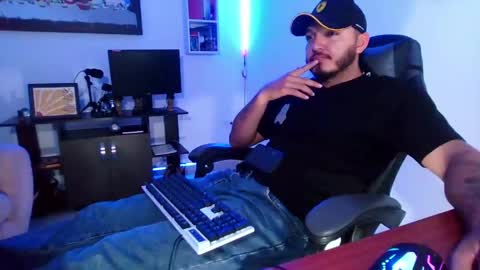 Snapshot of thiago_420 chatting on 15, 5, 2026 thiago_420 online show from 15, 5, 2026