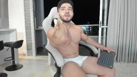Snapshot of thiago_moretti chatting on 17, 6, 2026 THIAGO online show from 17, 6, 2026