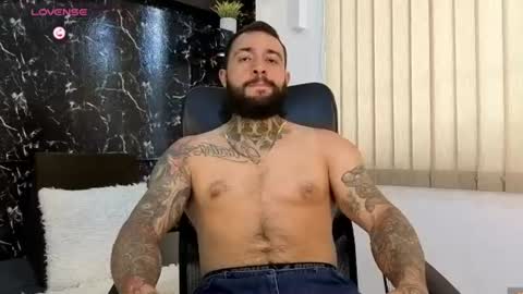 Snapshot of thiagof__x chatting on 9, 8, 2026 Thiago online show from 9, 8, 2026