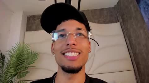 ThiagoFerreti online show from 14, 10, 2025