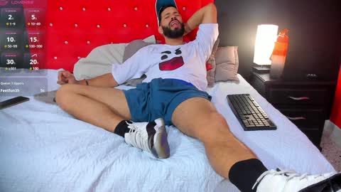 Snapshot of thiagomez17 chatting on 4, 1, 2025 Thia Gomez online show from 4, 1, 2025