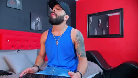 Snapshot of thiagomez17 chatting on 13, 9, 2025 Thia Gomez online show from 13, 9, 2025