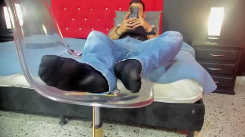 Snapshot of thiagomez17 chatting on 26, 9, 2025 Thia Gomez online show from 26, 9, 2025
