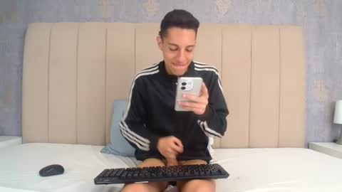 Snapshot of thiagos19 chatting on 17, 7, 2026 Thiago online show from 17, 7, 2026