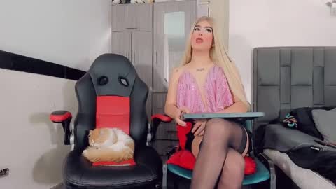 Snapshot of thiara_veky chatting on 28, 9, 2025 Thiara online show from 28, 9, 2025