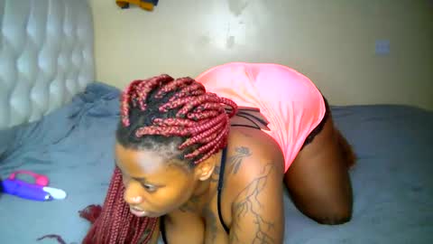 Snapshot of thick_pussy6 chatting on 22, 5, 2026 silvia online show from 22, 5, 2026