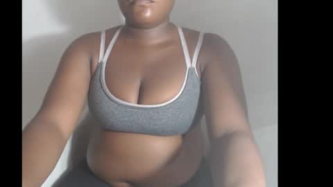 Snapshot of thickebonny7 chatting on 16, 3, 2026 thickebonny7 online show from 16, 3, 2026