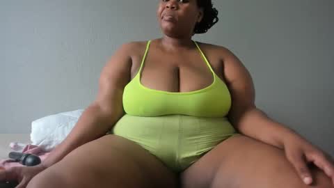 thickleeyanax online show from 4, 12, 2024