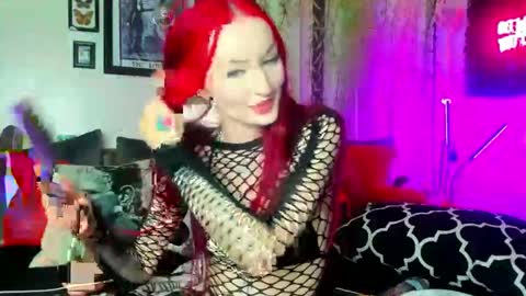 thickneyaadams online show from 16, 10, 2025