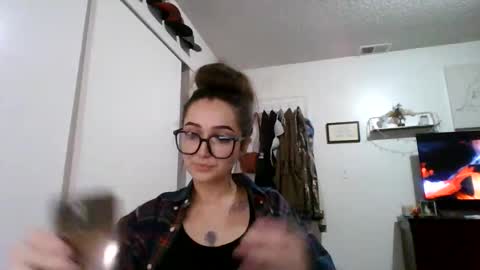 Snapshot of thickyvicky2223 chatting on 16, 4, 2026 ThickyVicky online show from 16, 4, 2026