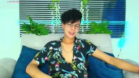 Thiago Saenzz online show from 4, 2, 2026