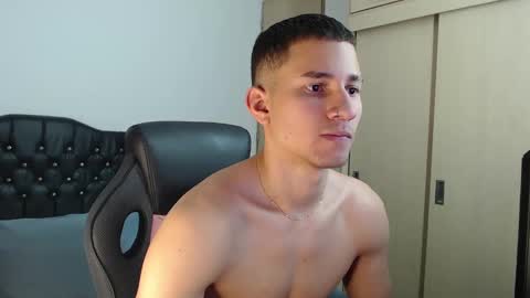 thin_tommy11 online show from 16, 1, 2025