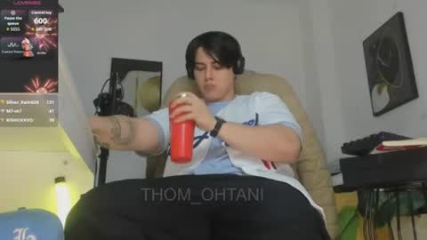 Snapshot of thom_ohtani chatting on 6, 7, 2026 thom_ohtani online show from 6, 7, 2026