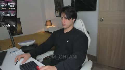 Snapshot of thom_ohtani chatting on 14, 7, 2026 thom_ohtani online show from 14, 7, 2026