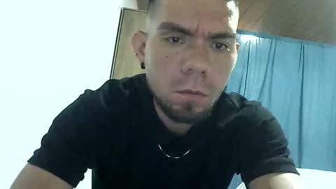 Snapshot of thomas2wood chatting on 9, 4, 2026 Thomas2Wood online show from 9, 4, 2026