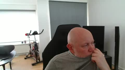 Snapshot of thomas806035 chatting on 2, 7, 2026 thomas806035 online show from 2, 7, 2026