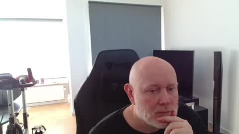 Snapshot of thomas806035 chatting on 5, 7, 2026 thomas806035 online show from 5, 7, 2026