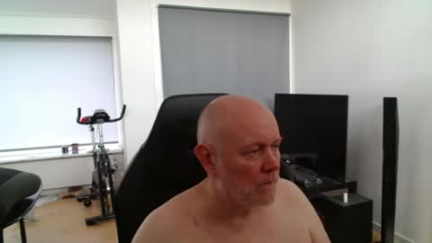 Snapshot of thomas806035 chatting on 2, 8, 2026 thomas806035 online show from 2, 8, 2026