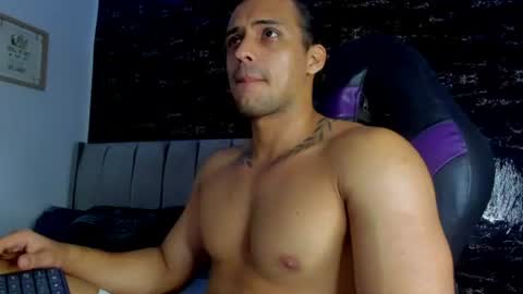 Snapshot of thomas__wayne chatting on 12, 7, 2026 Thomas online show from 12, 7, 2026