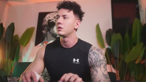 Thomas Falcon online show from 25, 11, 2025