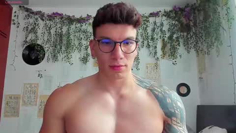 Thomas Grey online show from 12, 2, 2025