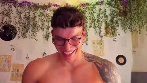 Thomas Grey online show from 13, 2, 2025