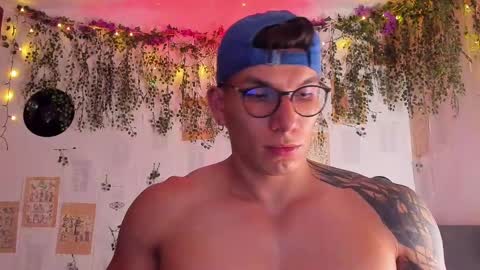 Thomas Grey online show from 21, 2, 2025