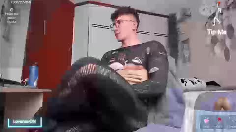 Thomas Grey online show from 8, 9, 2025