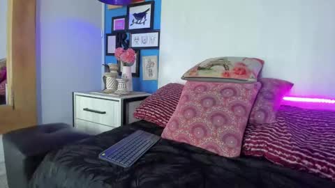 Snapshot of thomas_may4rs chatting on 17, 1, 2025 ---Thomas--- online show from 17, 1, 2025