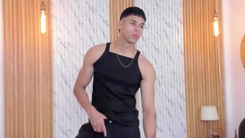 Snapshot of thomas_walker0 chatting on 27, 9, 2025 Thomas online show from 27, 9, 2025