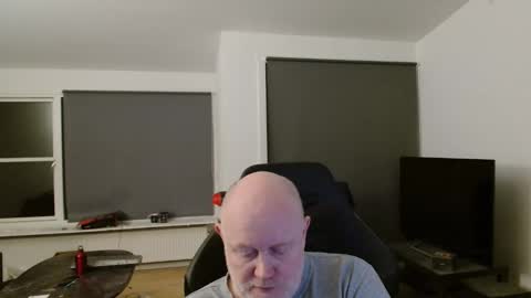 thomash32 online show from 30, 11, 2025