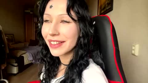Snapshot of thomasinakettl chatting on 20, 5, 2026 Marry online show from 20, 5, 2026