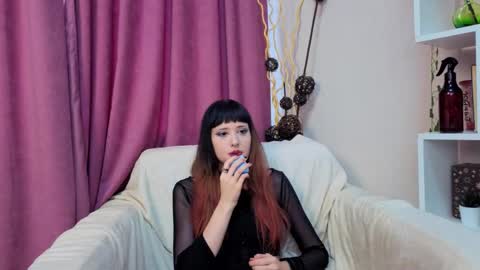 Snapshot of thomasperlow chatting on 11, 11, 2025 Bella online show from 11, 11, 2025