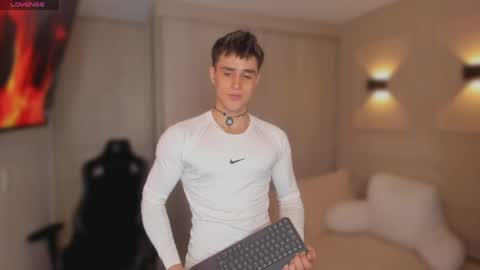 Thom Klein online show from 15, 4, 2026