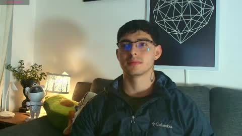 Snapshot of thomylov chatting on 31, 5, 2026 thomylov online show from 31, 5, 2026