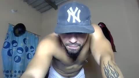 Snapshot of thonybeiio chatting on 13, 9, 2025 thonybeiio online show from 13, 9, 2025